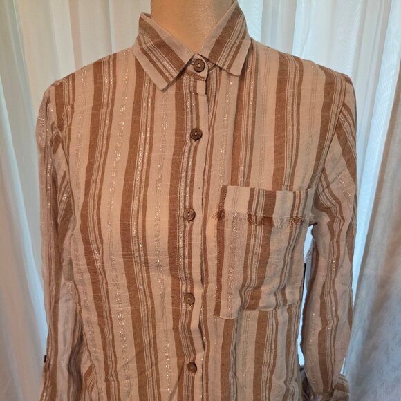 UNIQUE SPECTRUM Sparkle tan/white blouse size small - Picture 1 of 4